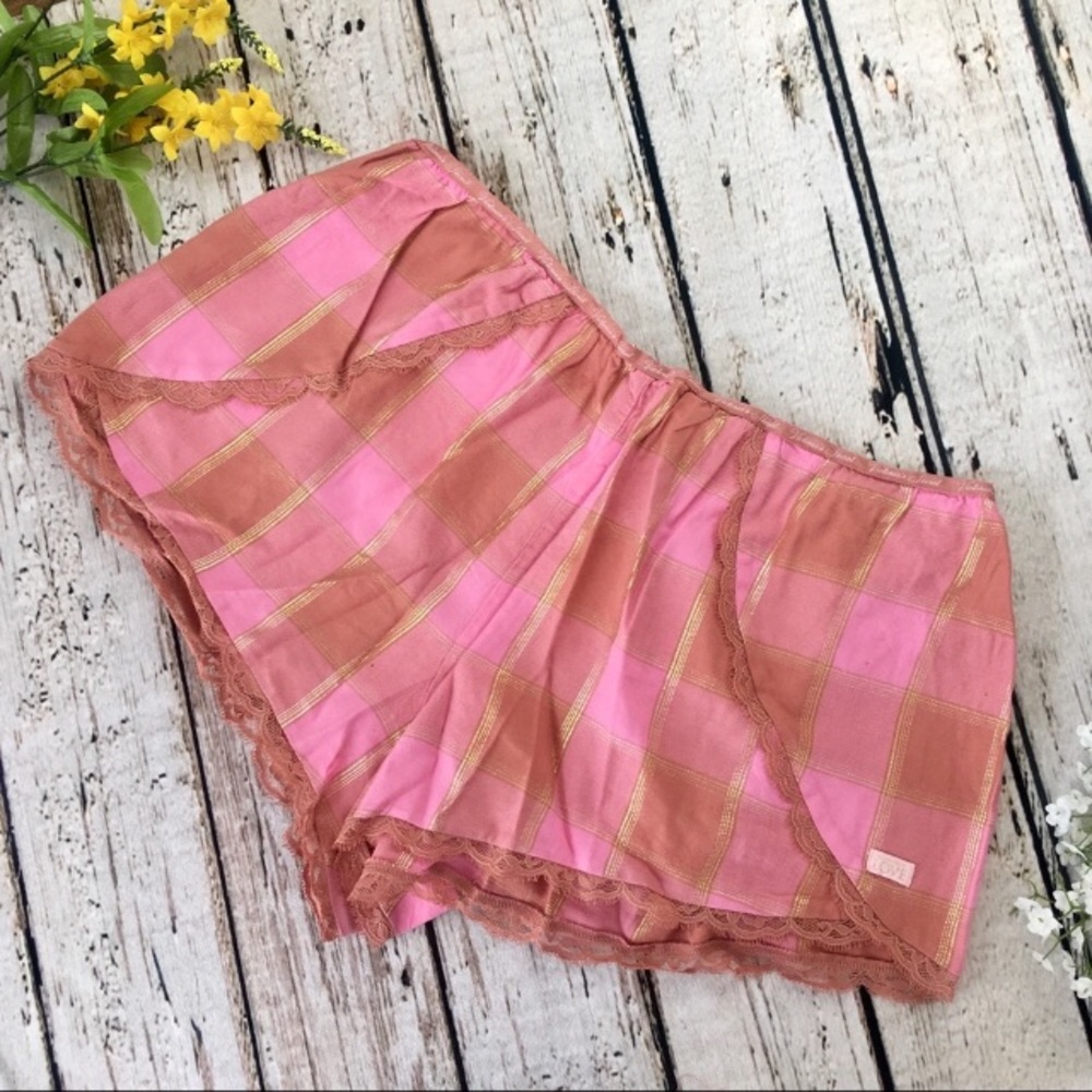 NWOT Victoria’s Secret Flannel Sleep Short Pink VS